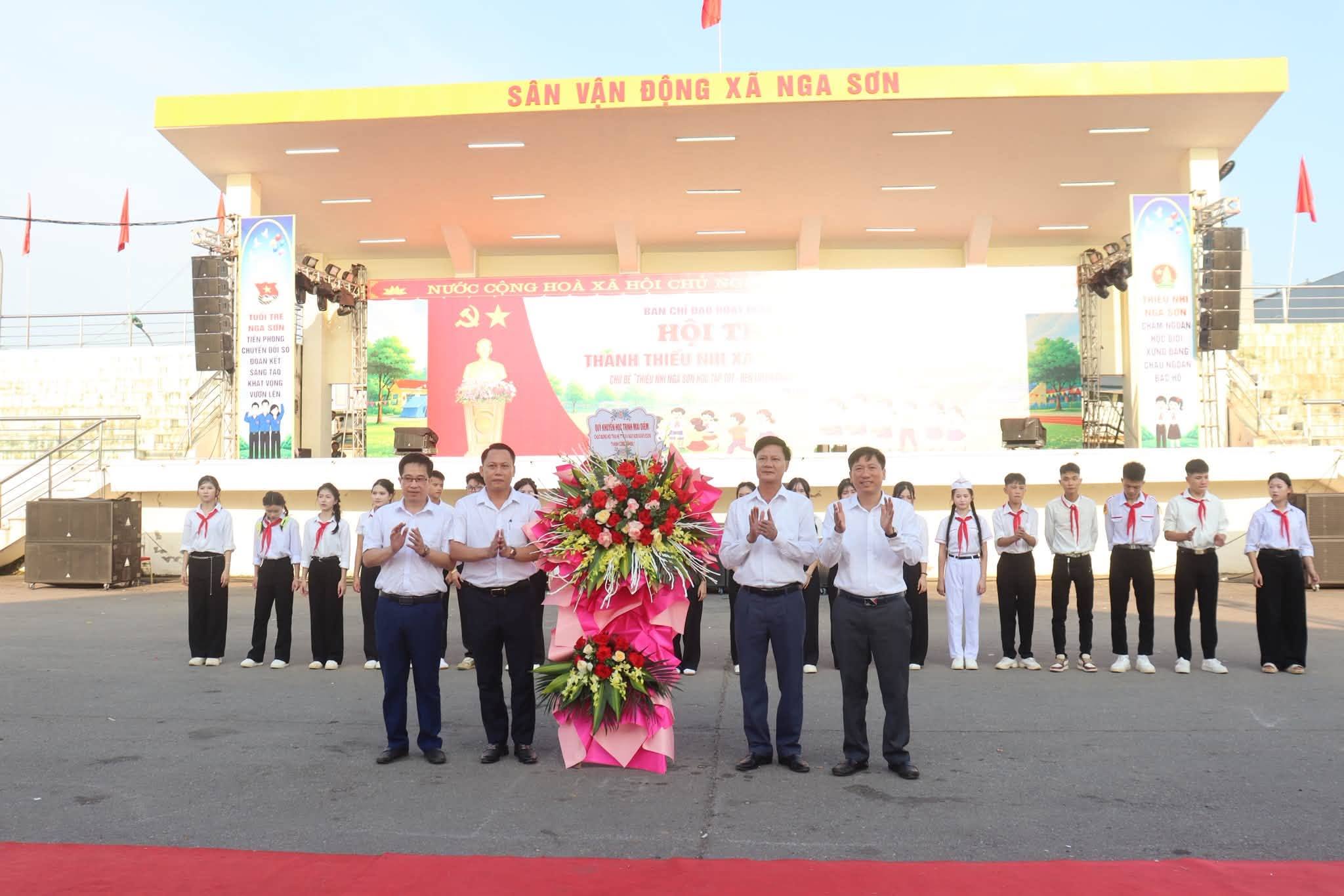 Anh-tin-bai